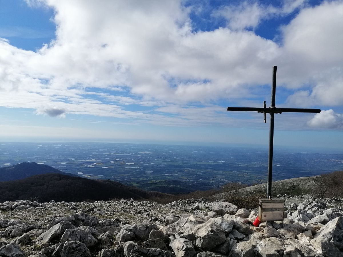 eventi/489-Monte LuponeJo Volubro-2025-05-11/fotopresentazione/images/Monte Lupone.jpg